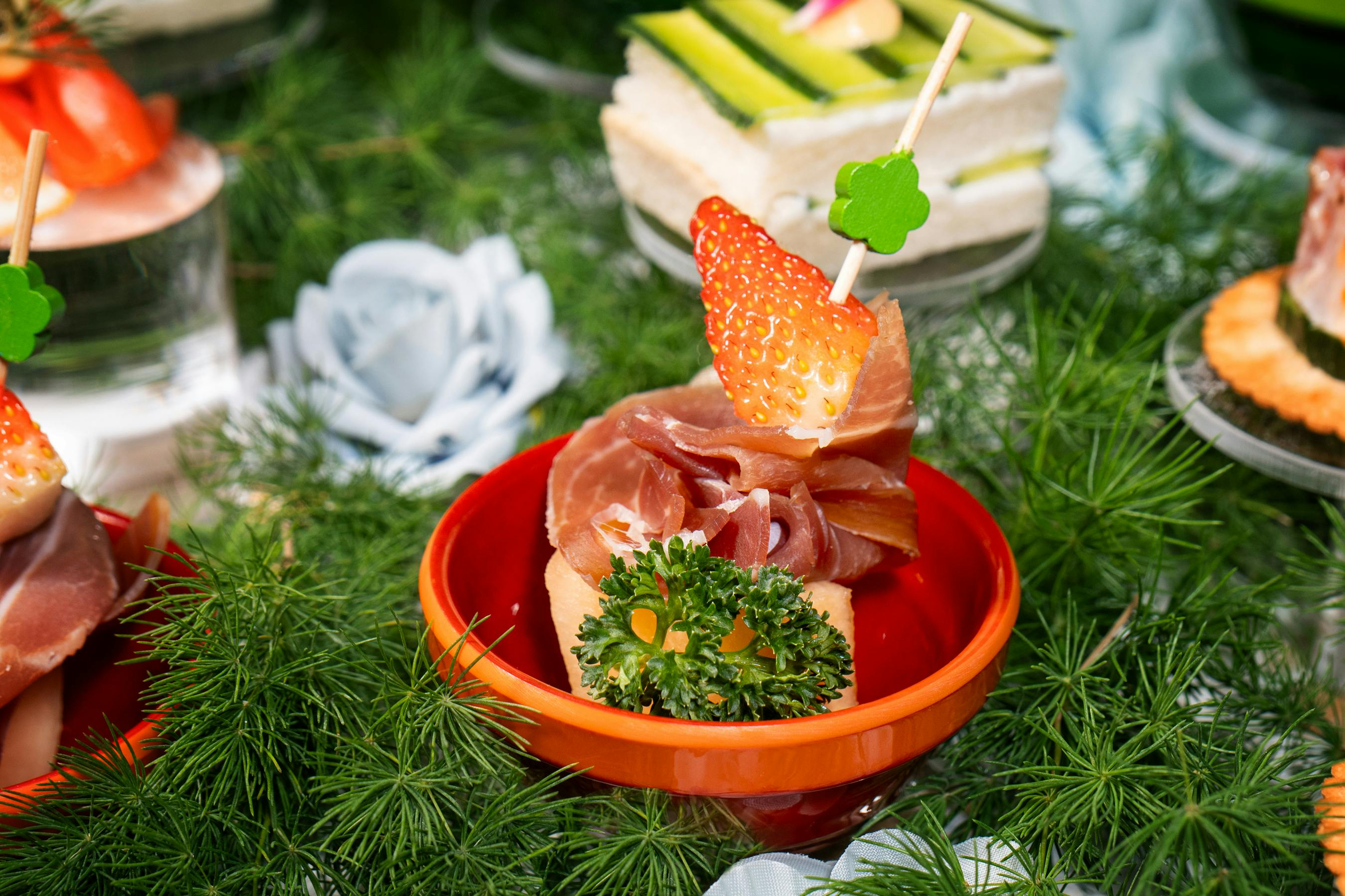 Le Menu-Gloucester Luk Kwok Hong Kong: Afternoon Tea Buffet with Fruit & Flower Theme - Photo 1 of 21